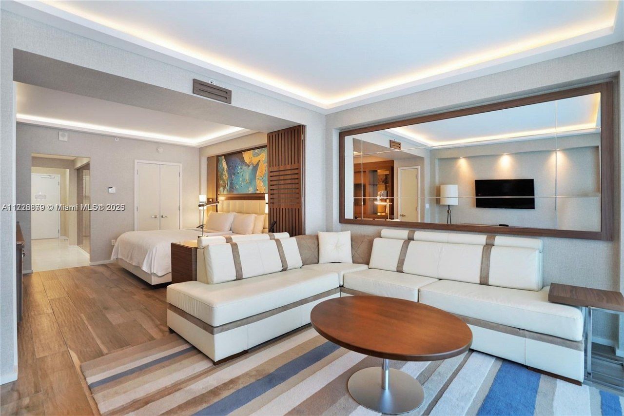 551 N Fort Lauderdale Beach Blvd, Unit R1806, Fort Lauderdale, FL 33304 Photo