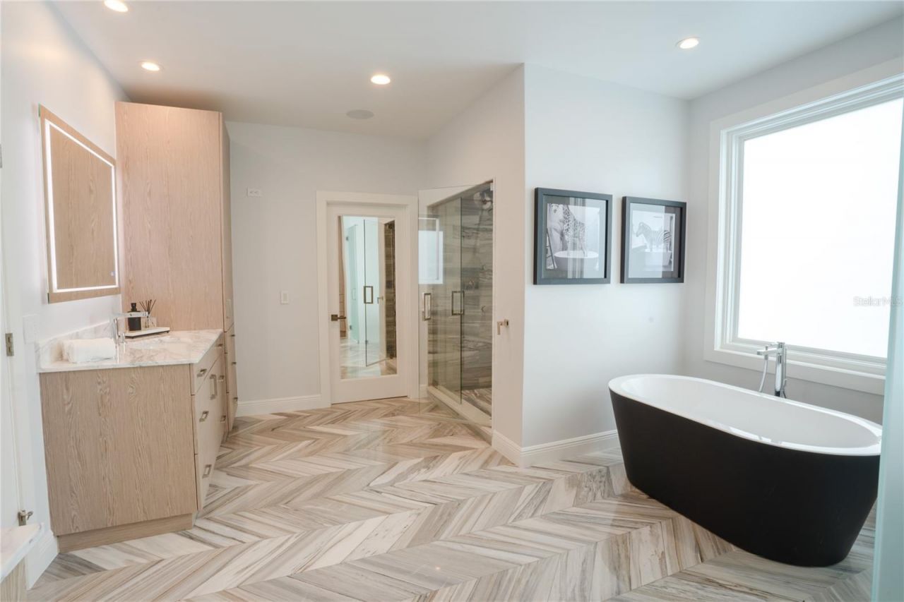 1541 Bay Point Drive, Sarasota, FL 34236 Photo