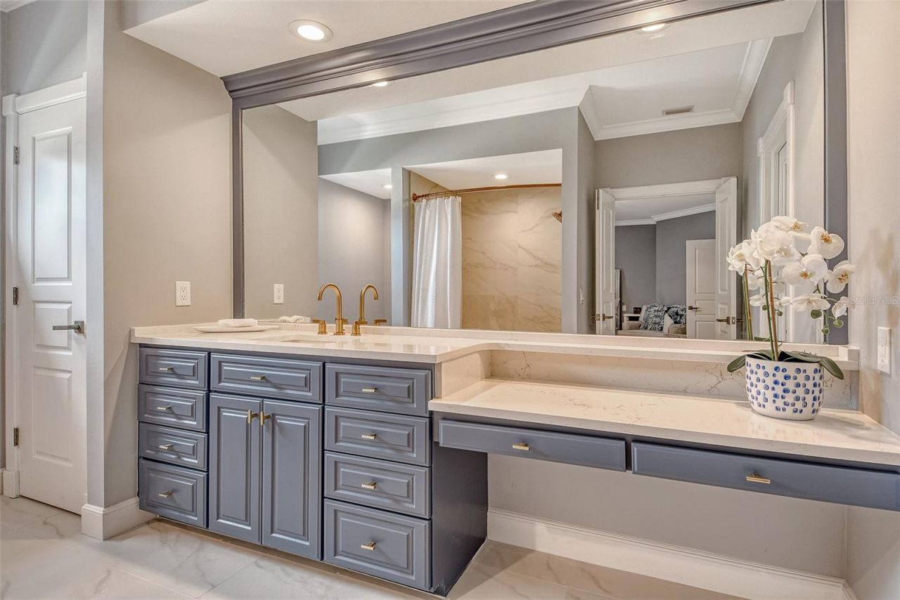 1541 Bay Point Drive, Sarasota, FL 34236 Photo