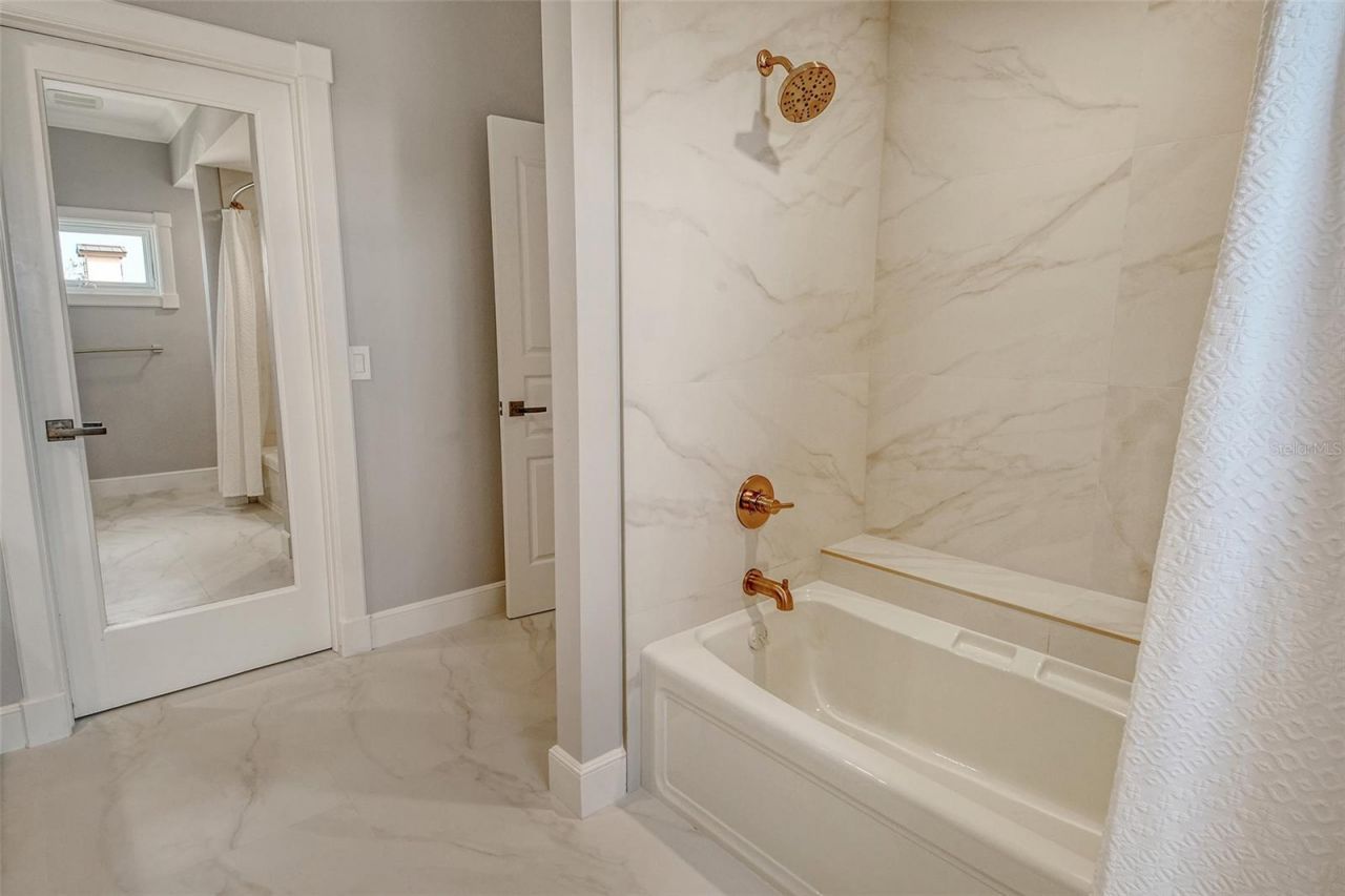 1541 Bay Point Drive, Sarasota, FL 34236 Photo