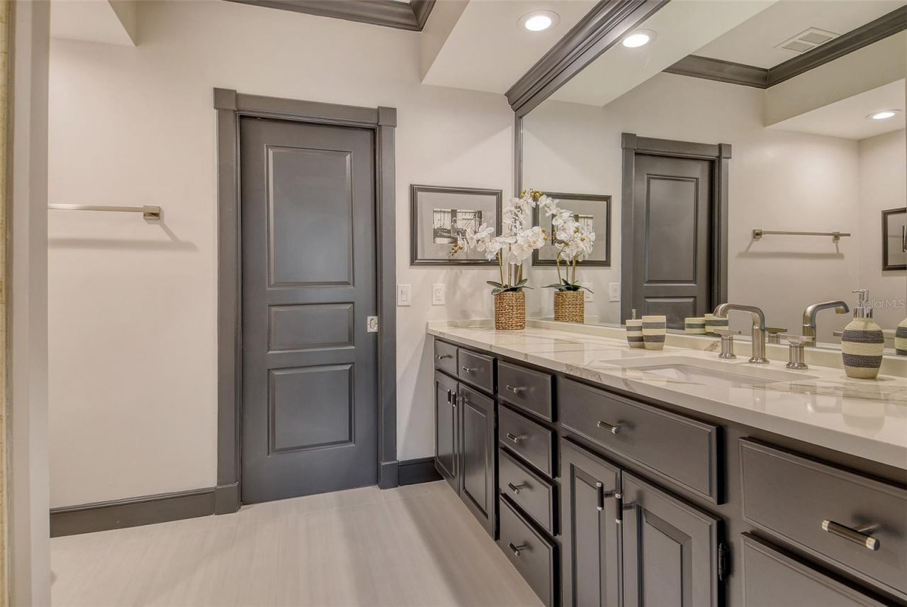 1541 Bay Point Drive, Sarasota, FL 34236 Photo