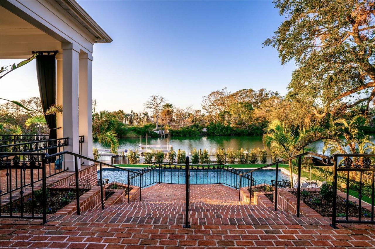 1541 Bay Point Drive, Sarasota, FL 34236 Photo