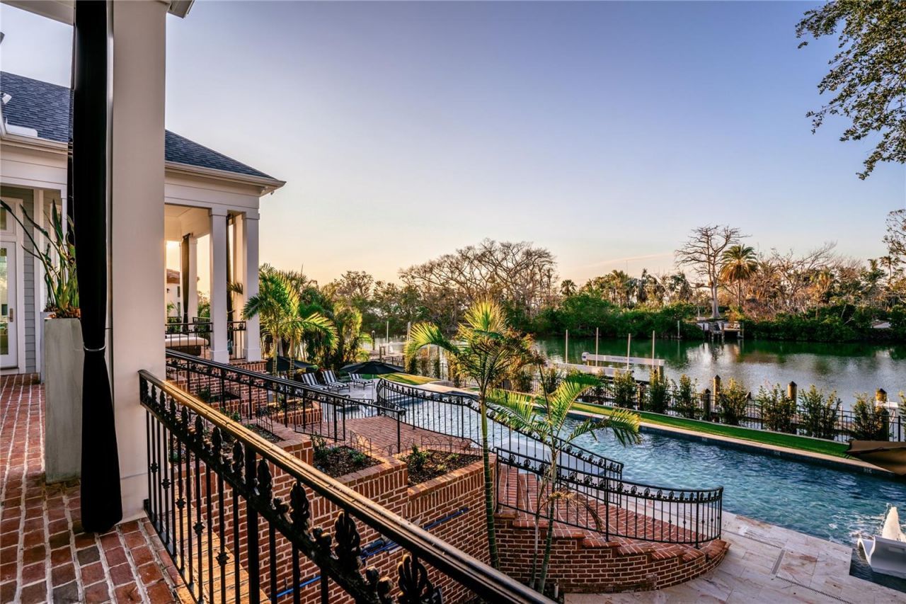 1541 Bay Point Drive, Sarasota, FL 34236 Photo