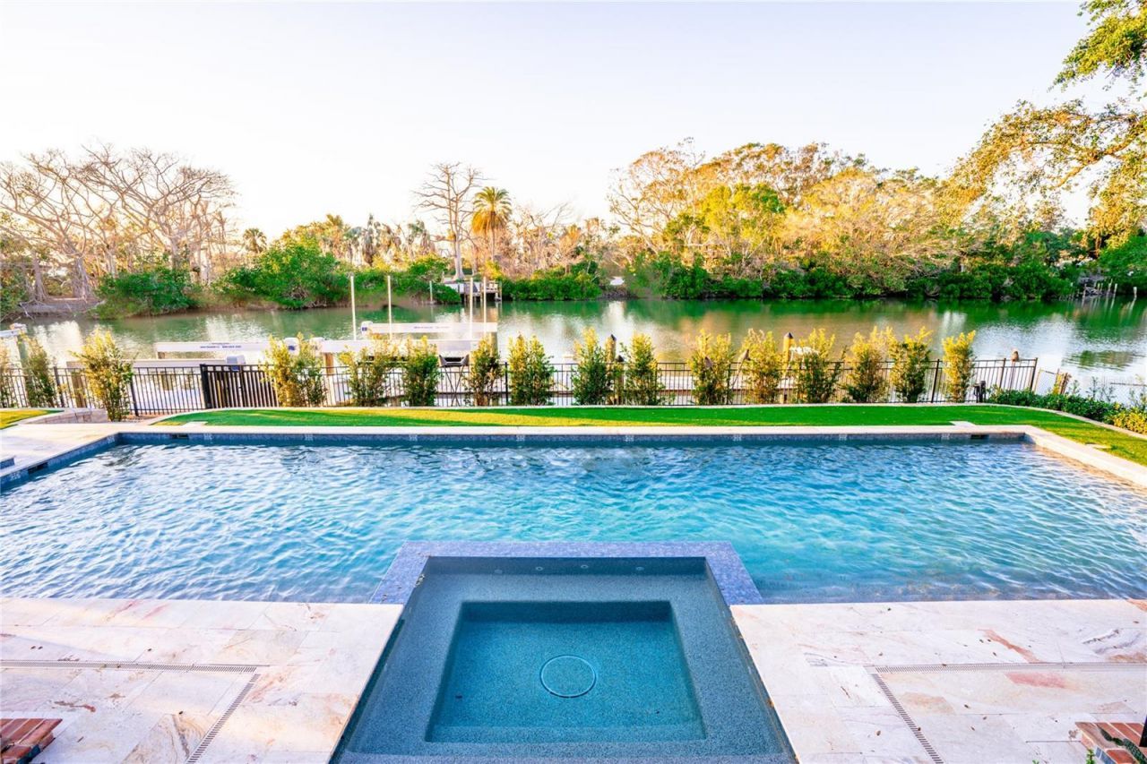 1541 Bay Point Drive, Sarasota, FL 34236 Photo