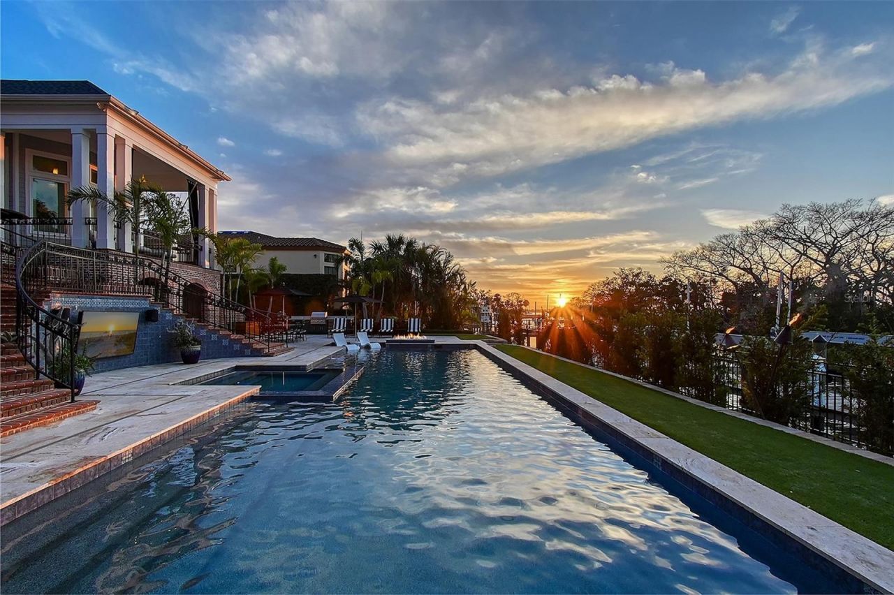 1541 Bay Point Drive, Sarasota, FL 34236 Photo