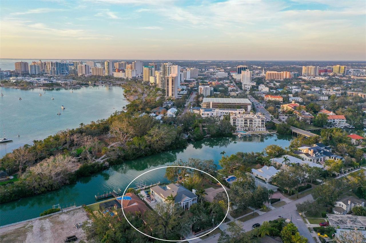 1541 Bay Point Drive, Sarasota, FL 34236 Photo