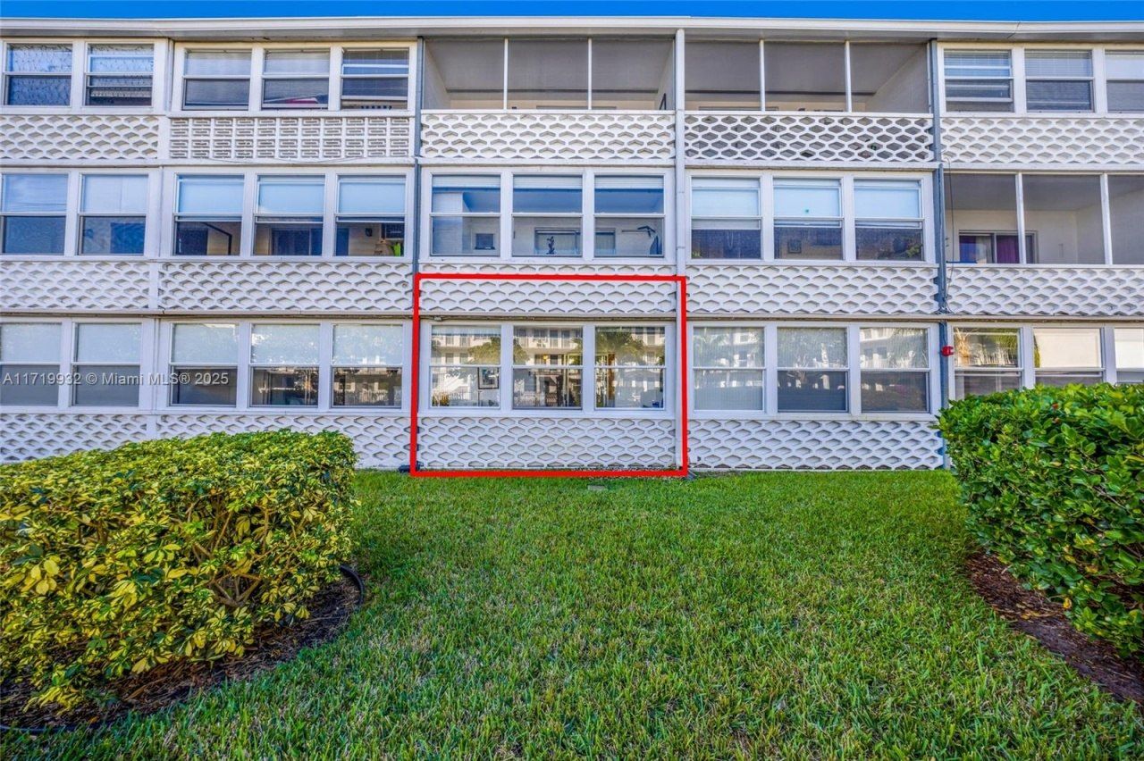 15610 NE 6th Ave, Unit 8D, Miami, FL 33162 Photo