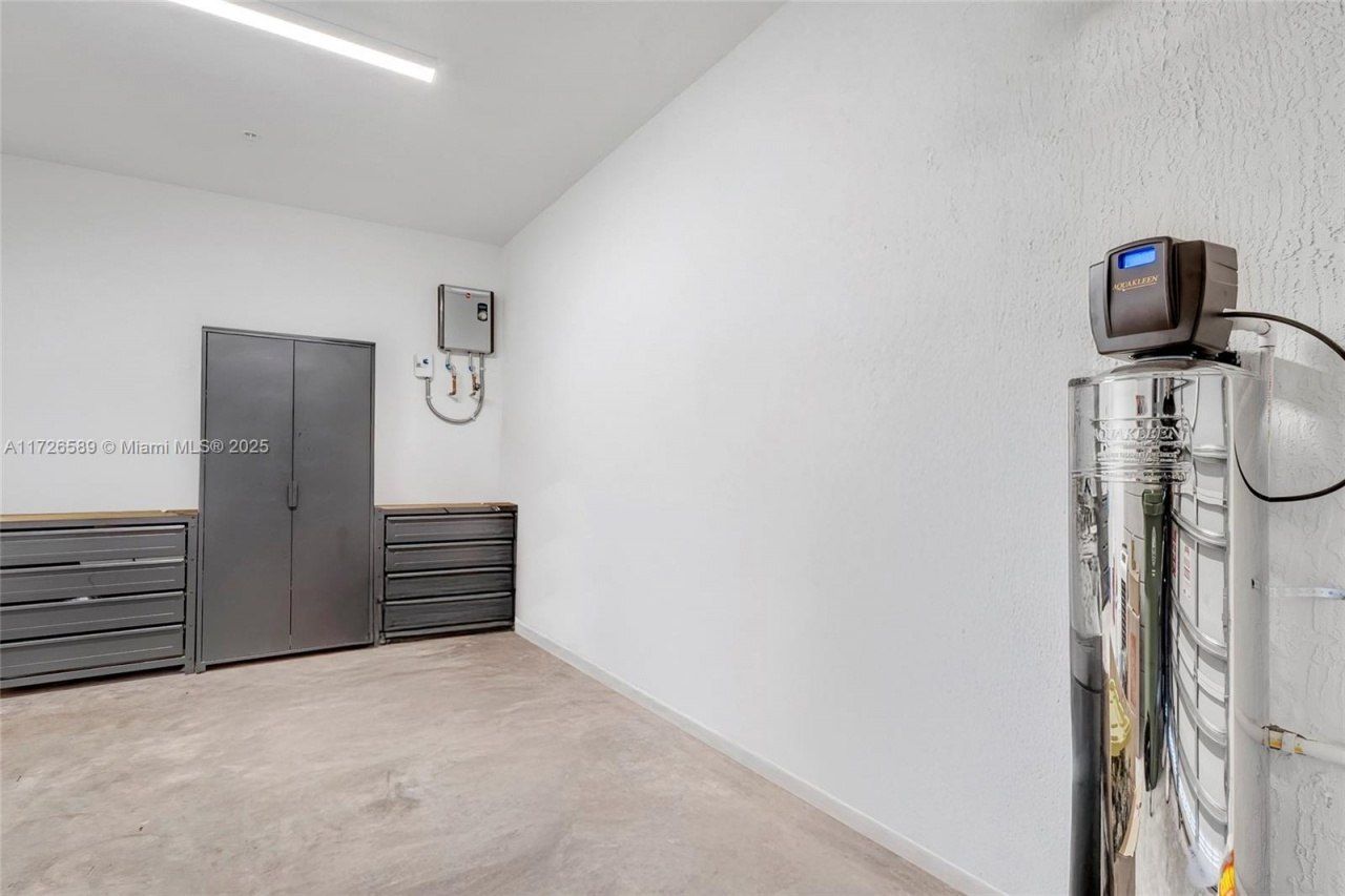 274 SW 159th Pl, Pembroke Pines, FL 33027 Photo