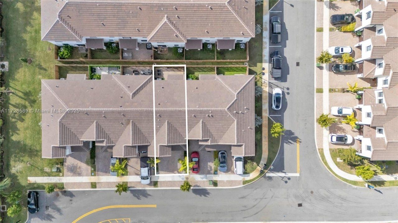 274 SW 159th Pl, Pembroke Pines, FL 33027 Photo