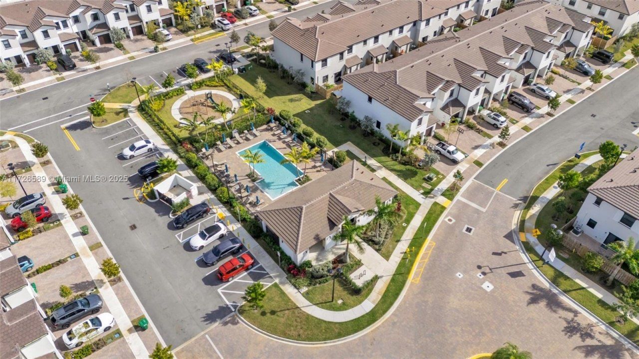 274 SW 159th Pl, Pembroke Pines, FL 33027 Photo