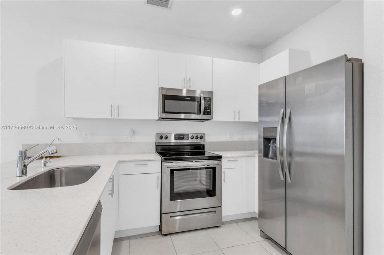 274 SW 159th Pl, Pembroke Pines, FL 33027 Photo