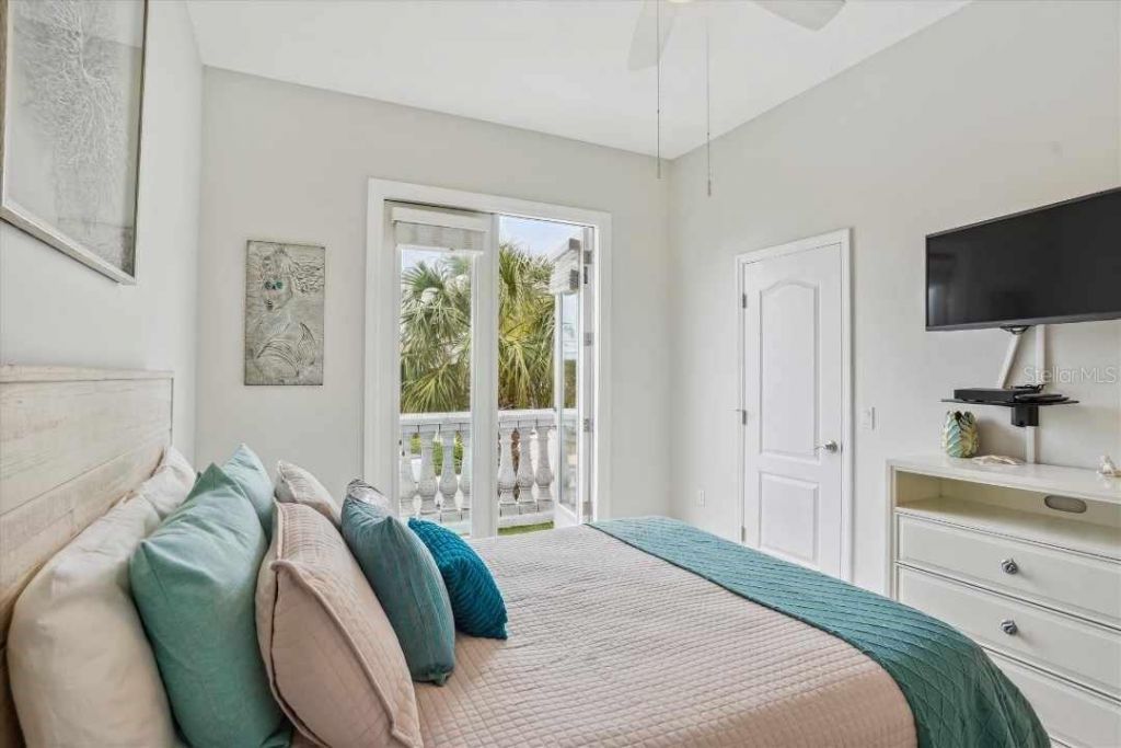 145 Brightwater Drive, Unit 2, Clearwater, FL 33767 Photo