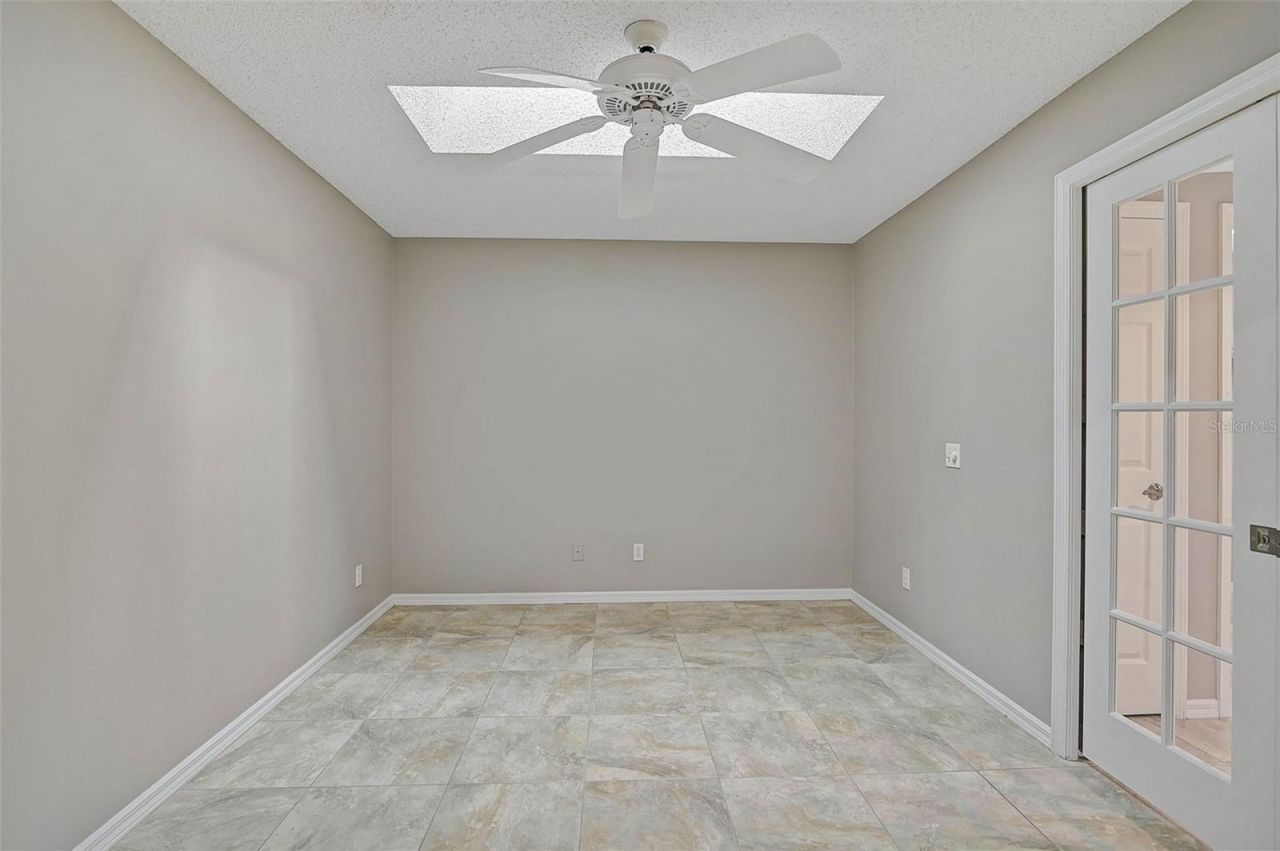 7146 Lakeside Drive, Sarasota, FL 34243 Photo