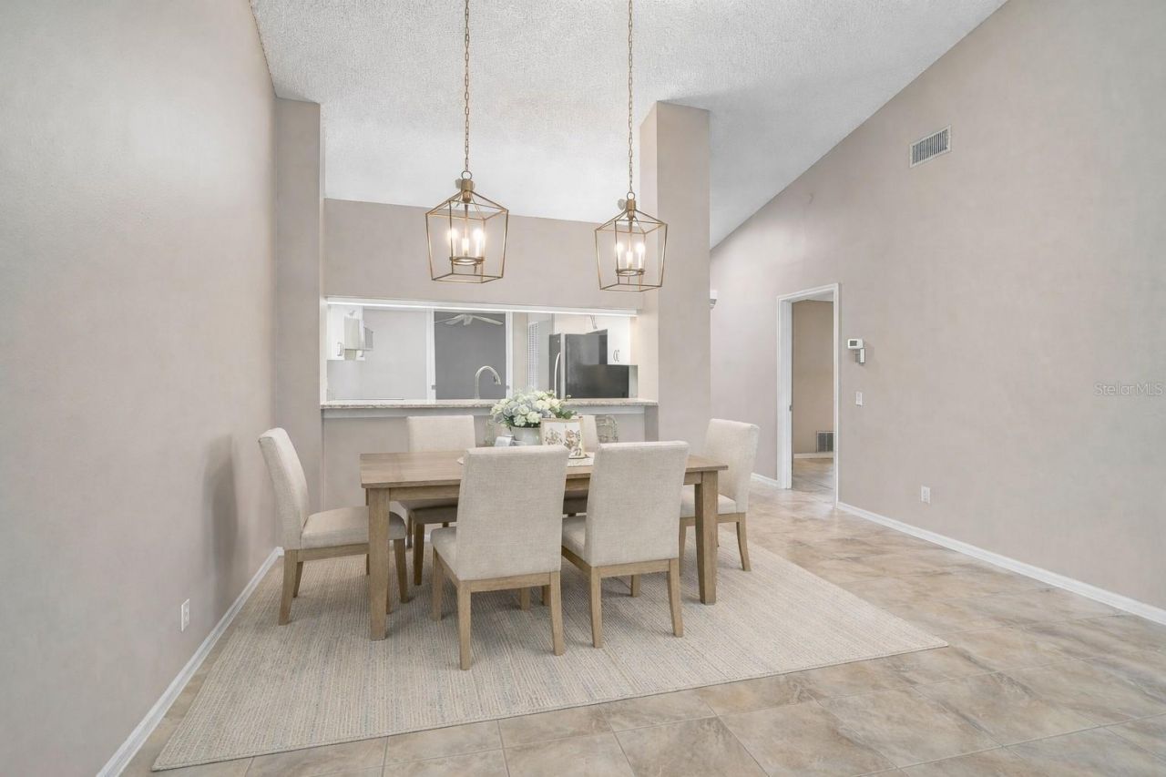 7146 Lakeside Drive, Sarasota, FL 34243 Photo