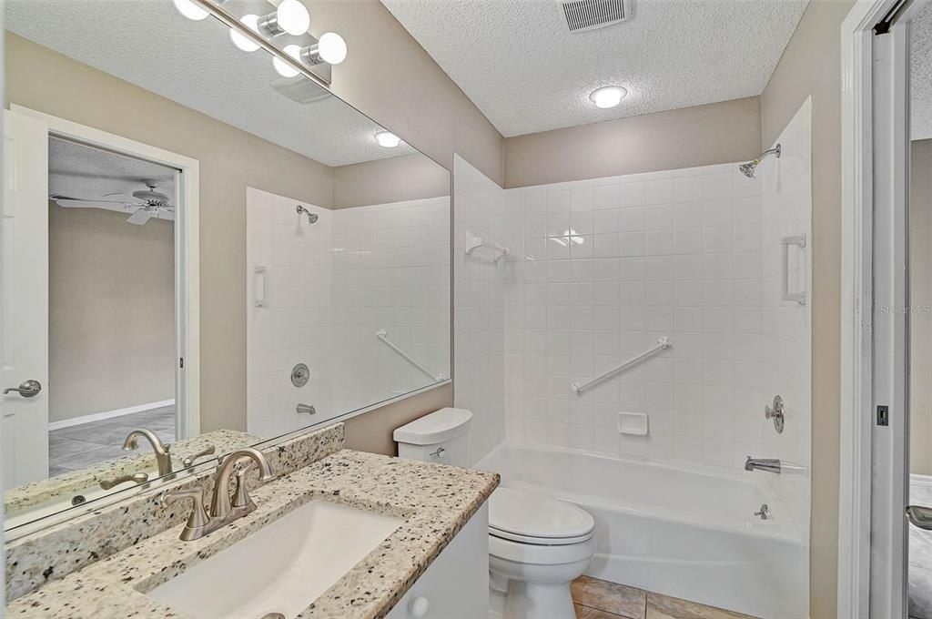 7146 Lakeside Drive, Sarasota, FL 34243 Photo