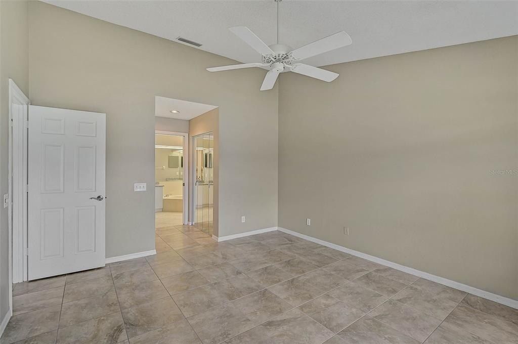 7146 Lakeside Drive, Sarasota, FL 34243 Photo