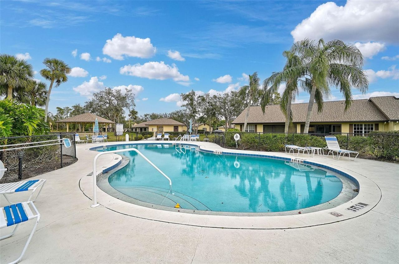 7146 Lakeside Drive, Sarasota, FL 34243 Photo