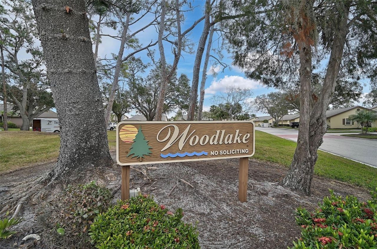 7146 Lakeside Drive, Sarasota, FL 34243 Photo