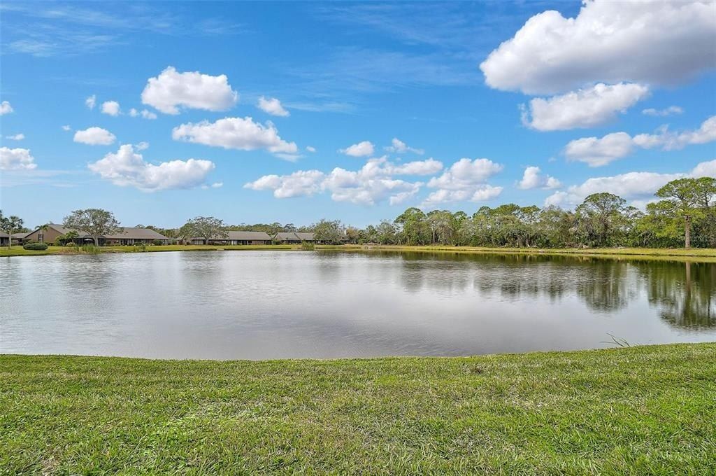 7146 Lakeside Drive, Sarasota, FL 34243 Photo