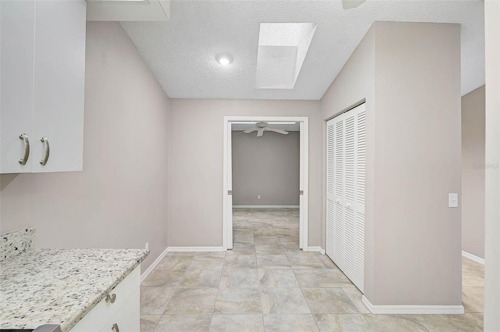 7146 Lakeside Drive, Sarasota, FL 34243 Photo