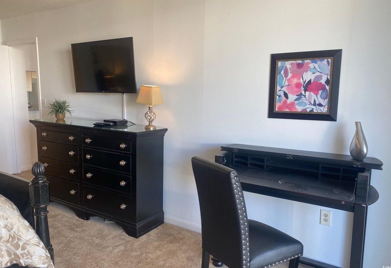 9820 Queensway Blvd. Photo 17