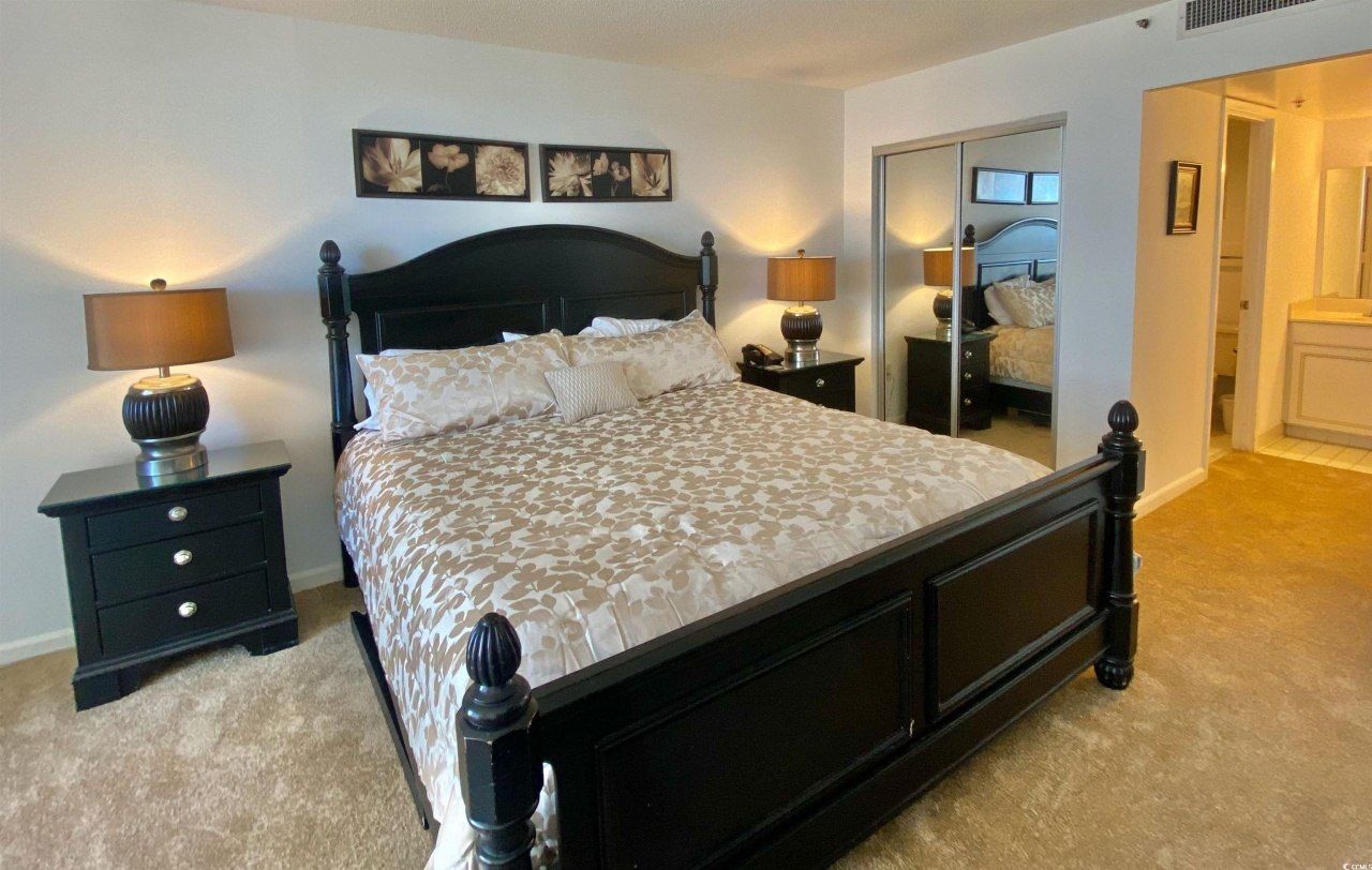 9820 Queensway Blvd. Photo 20