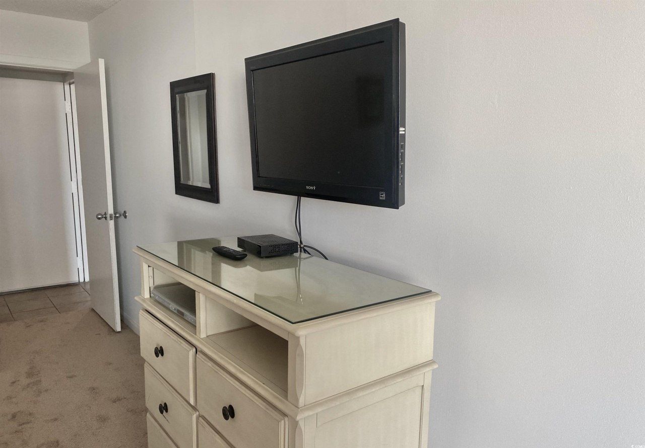 9820 Queensway Blvd. Photo 28