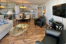 9820 Queensway Blvd. photo 4