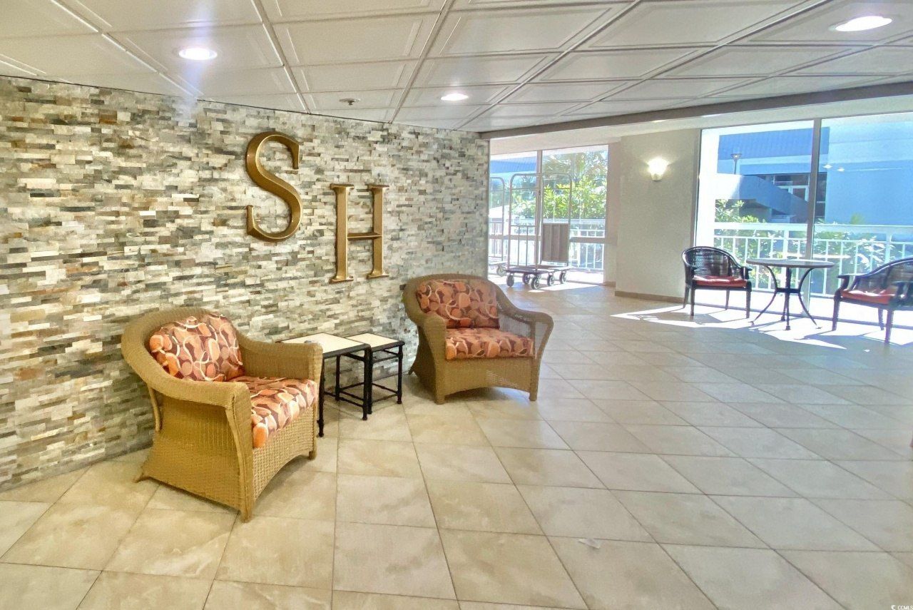 9820 Queensway Blvd. Photo 38