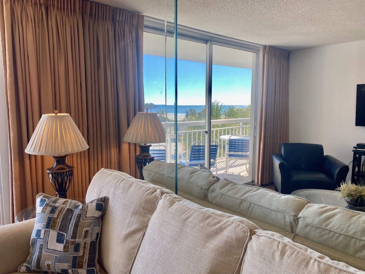 9820 Queensway Blvd. Photo 5