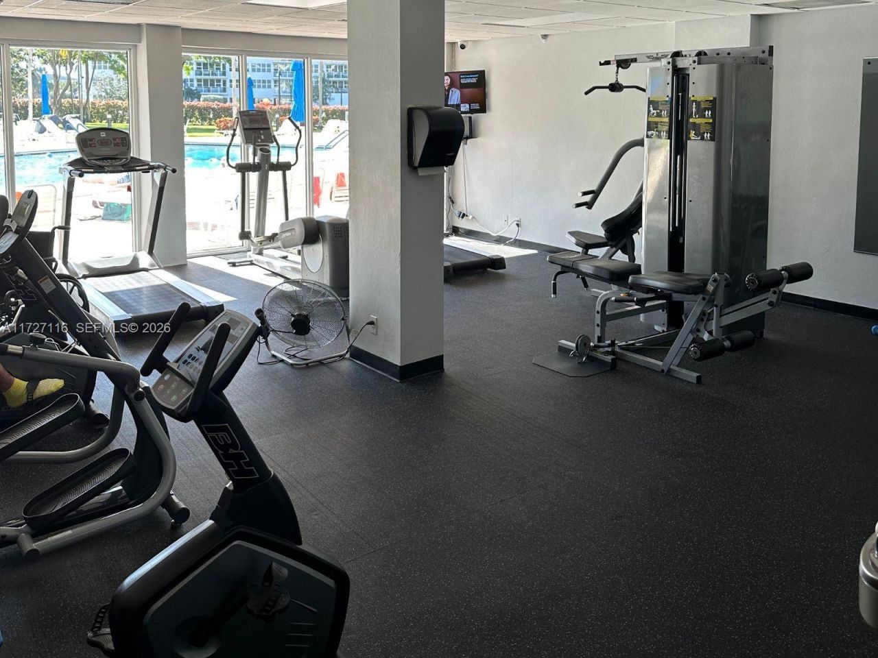 3300 NE 36th St, Unit 605, Fort Lauderdale, FL 33308 Photo