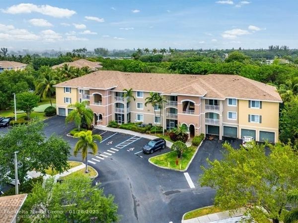 6492 Emerald Dunes Drive, Unit 208, West Palm Beach, FL 33411