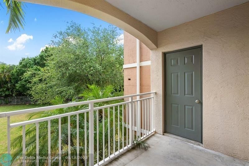 6492 Emerald Dunes Drive, Unit 208, West Palm Beach, FL 33411 Photo