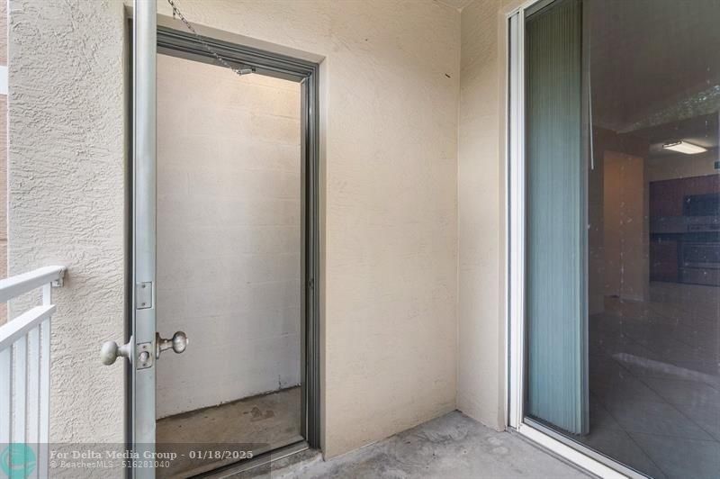 6492 Emerald Dunes Drive, Unit 208, West Palm Beach, FL 33411 Photo