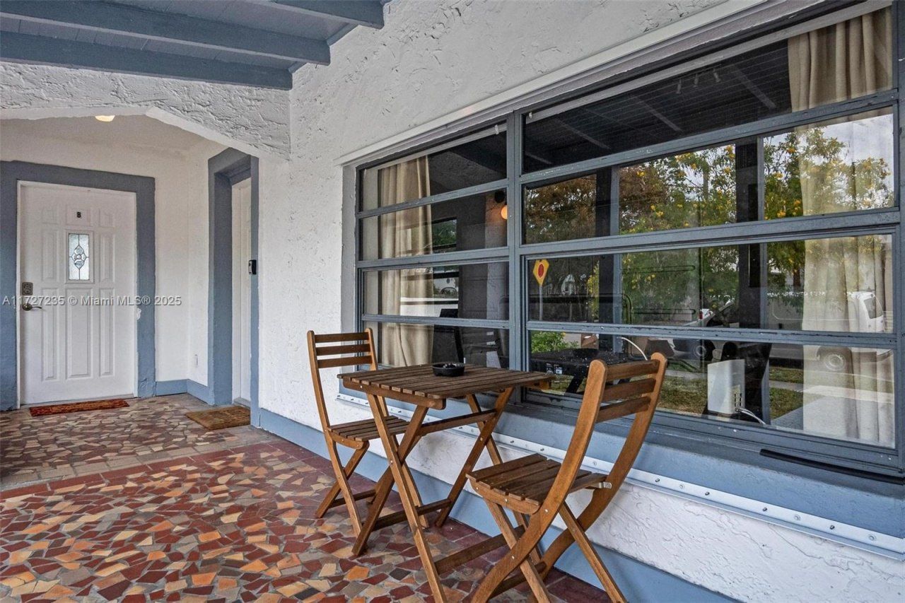 1428 SW 11th Ter, Unit N/A, Miami, FL 33135 Photo