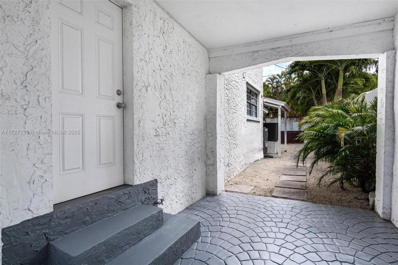 1428 SW 11th Ter, Unit N/A, Miami, FL 33135 Photo