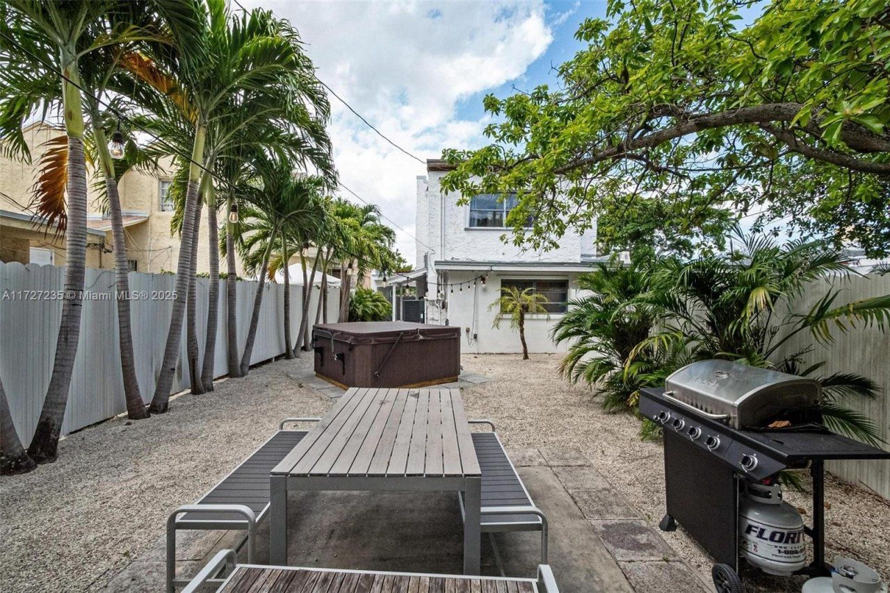 1428 SW 11th Ter, Unit N/A, Miami, FL 33135 Photo