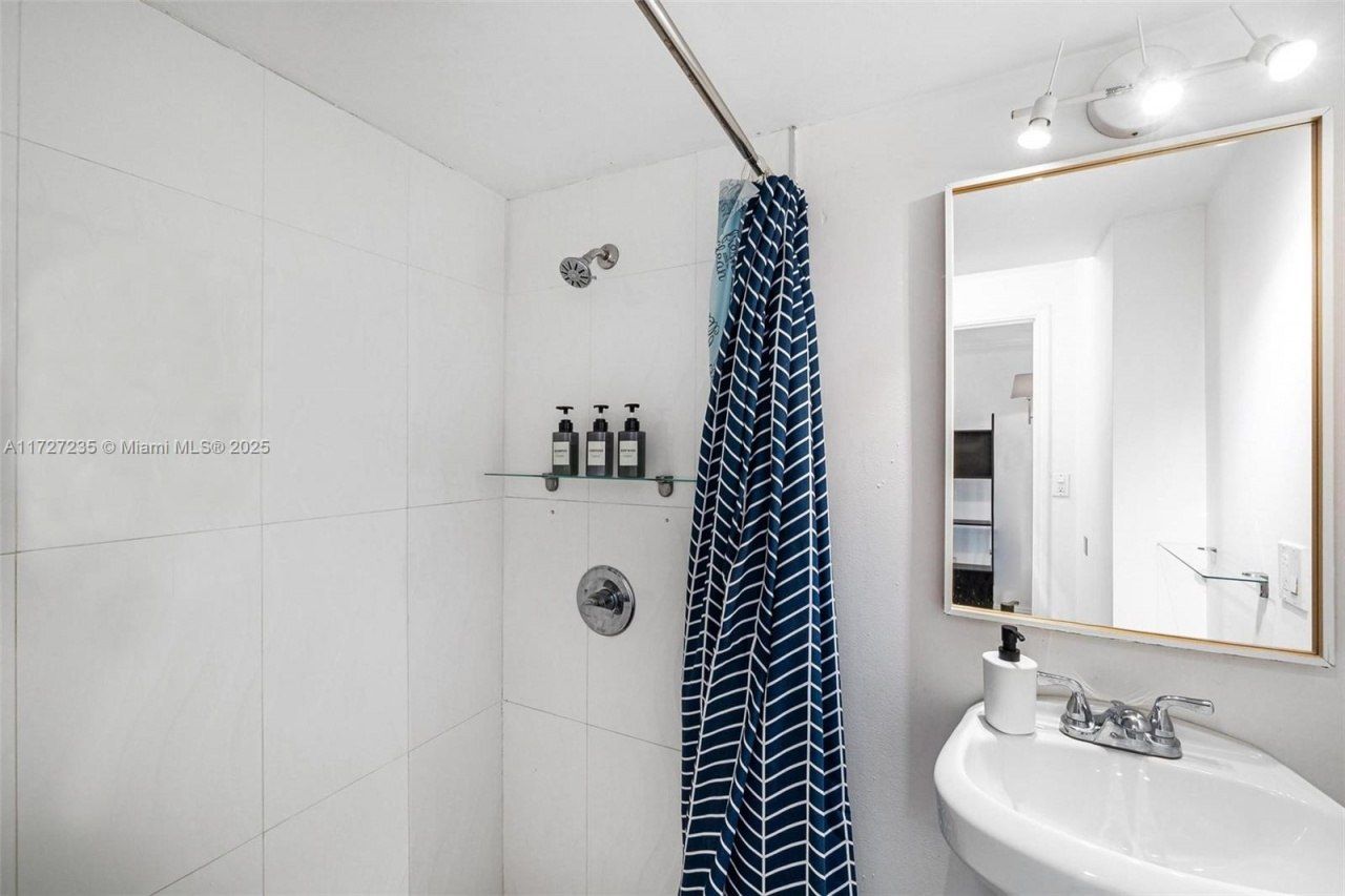 1428 SW 11th Ter, Unit N/A, Miami, FL 33135 Photo