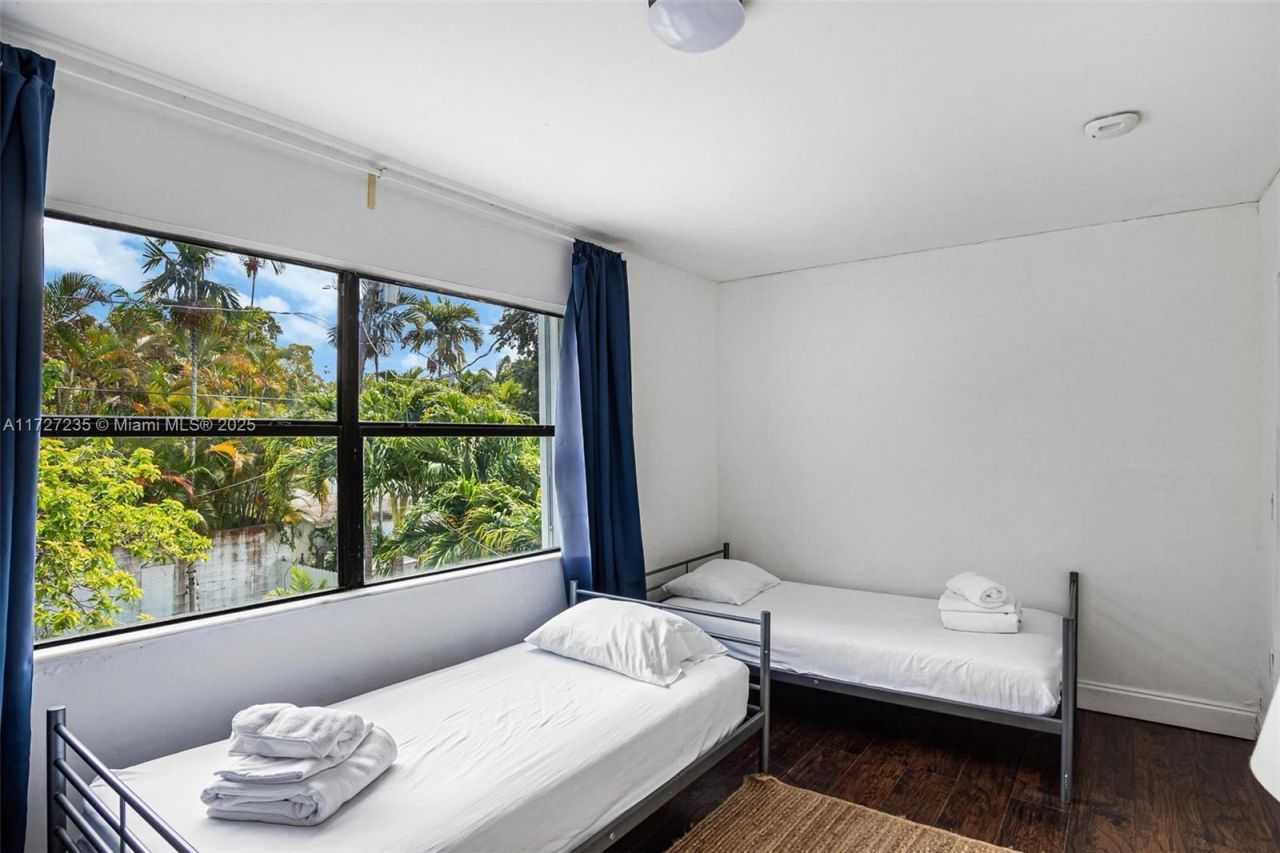 1428 SW 11th Ter, Unit N/A, Miami, FL 33135 Photo