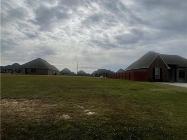 2513 S Crest Drive S, Lake Charles, LA 70605