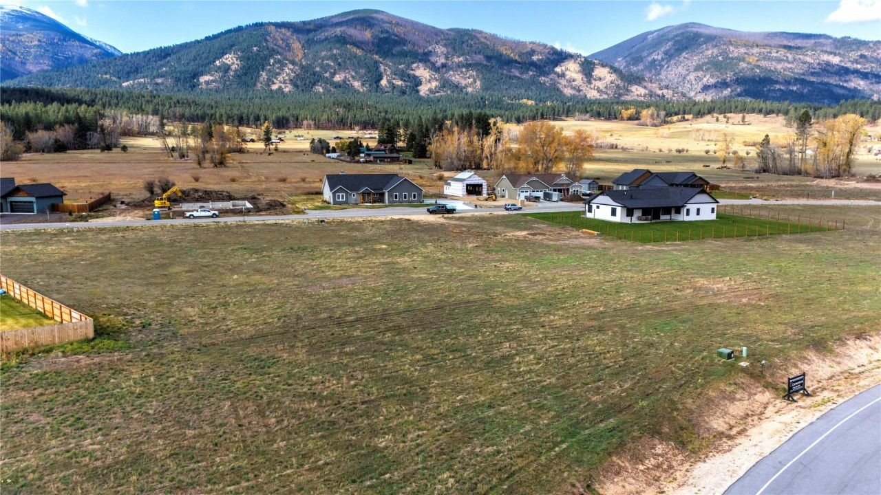 351 Buckaroo Boulevard, Florence, MT 59833 Main Photo