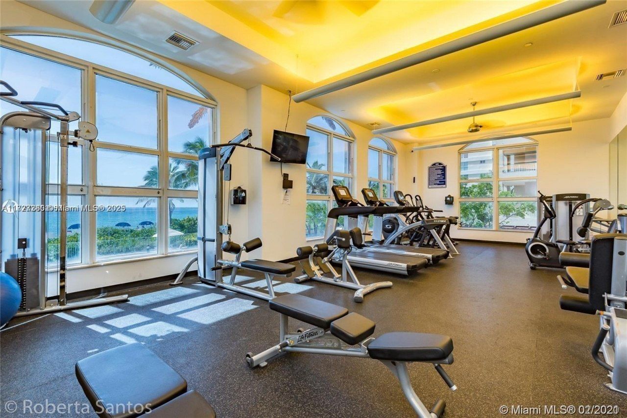 2080 S Ocean Dr, Unit 502, Hallandale Beach, FL 33009 Photo