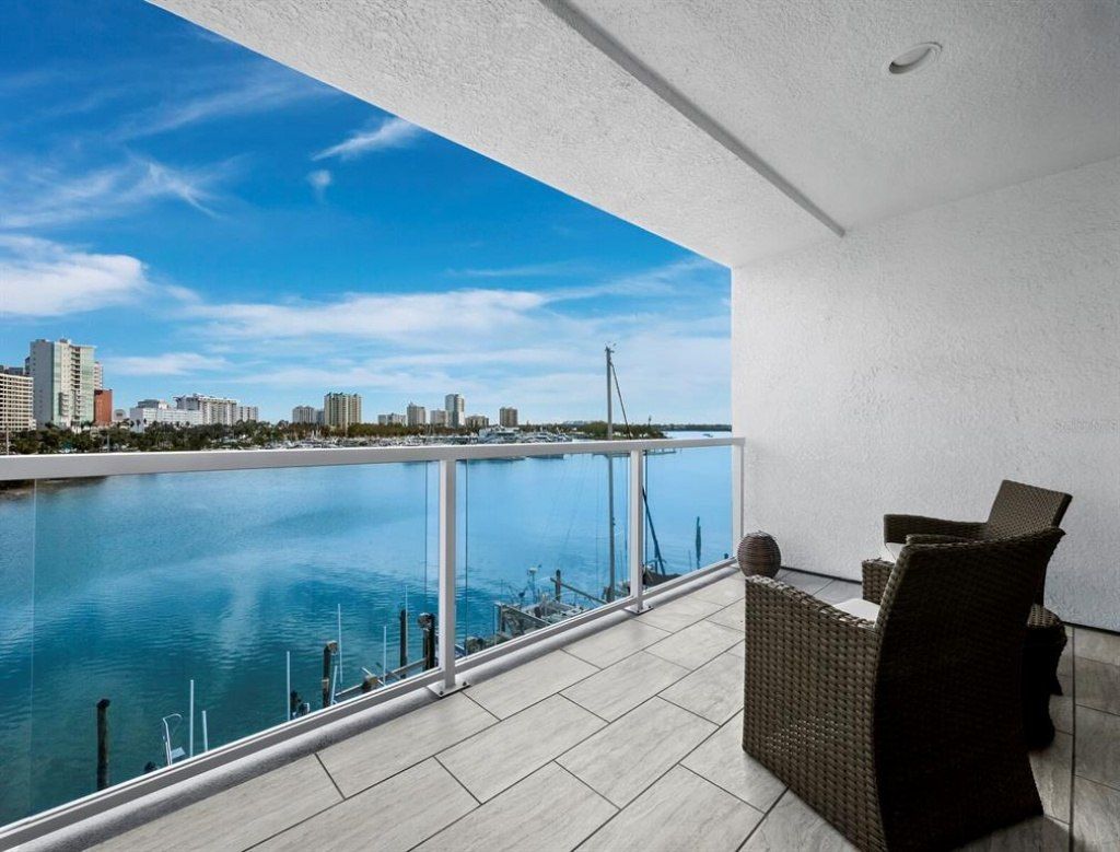 650 Golden Gate Point, Unit 401, Sarasota, FL 34236 Photo