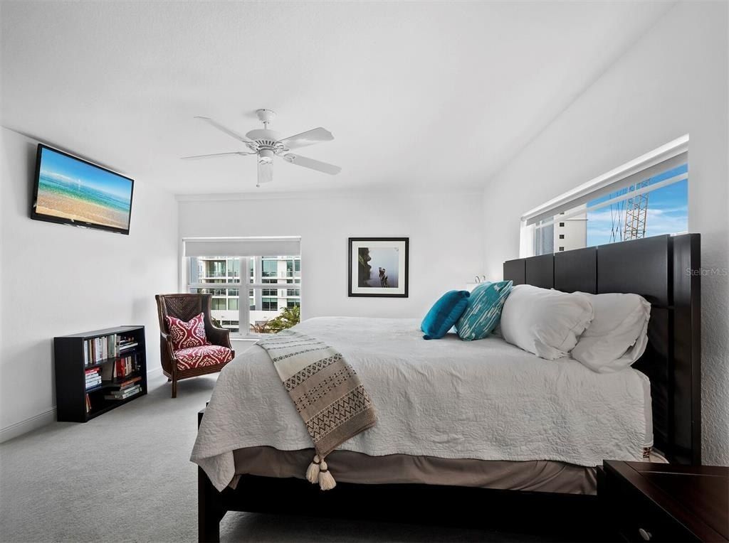 650 Golden Gate Point, Unit 401, Sarasota, FL 34236 Photo