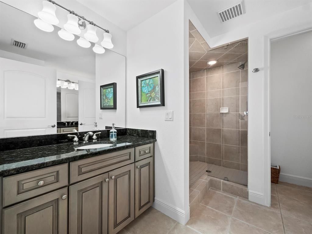 650 Golden Gate Point, Unit 401, Sarasota, FL 34236 Photo