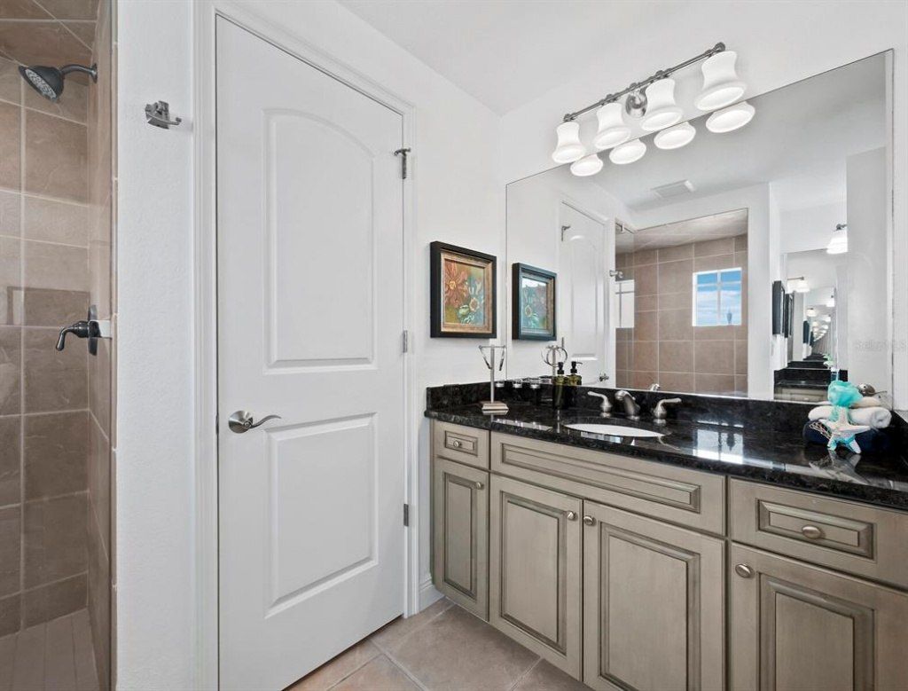 650 Golden Gate Point, Unit 401, Sarasota, FL 34236 Photo