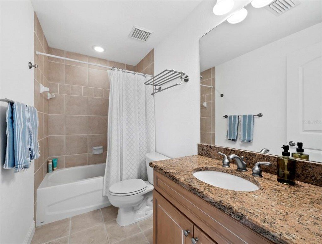 650 Golden Gate Point, Unit 401, Sarasota, FL 34236 Photo