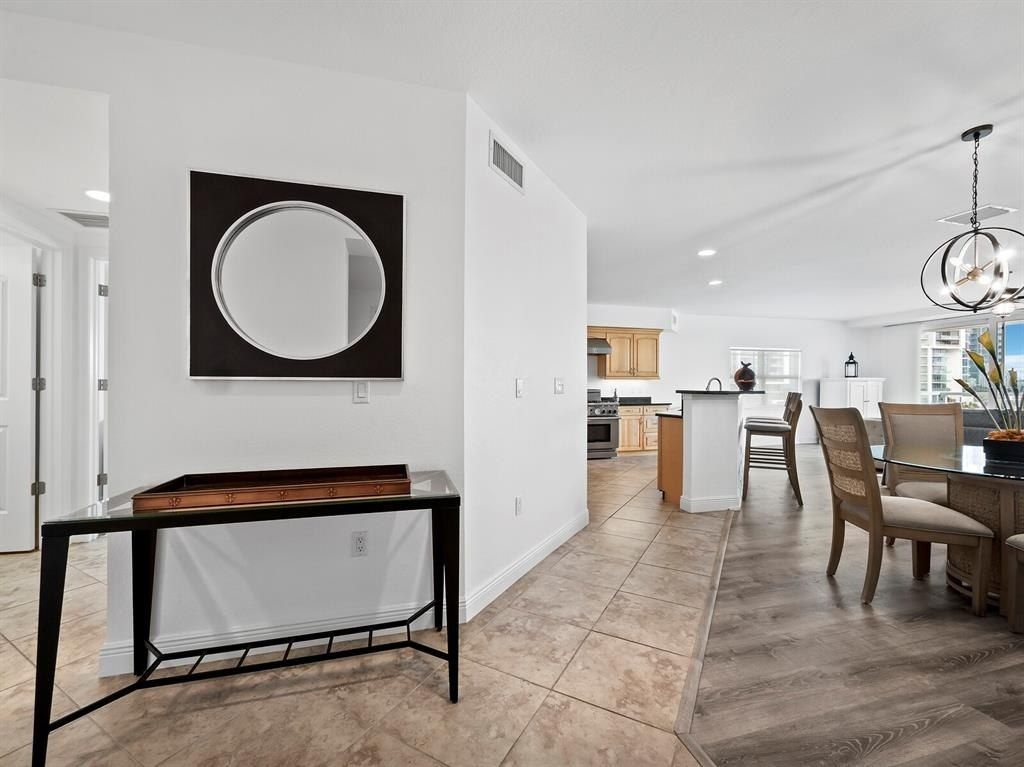 650 Golden Gate Point, Unit 401, Sarasota, FL 34236 Photo