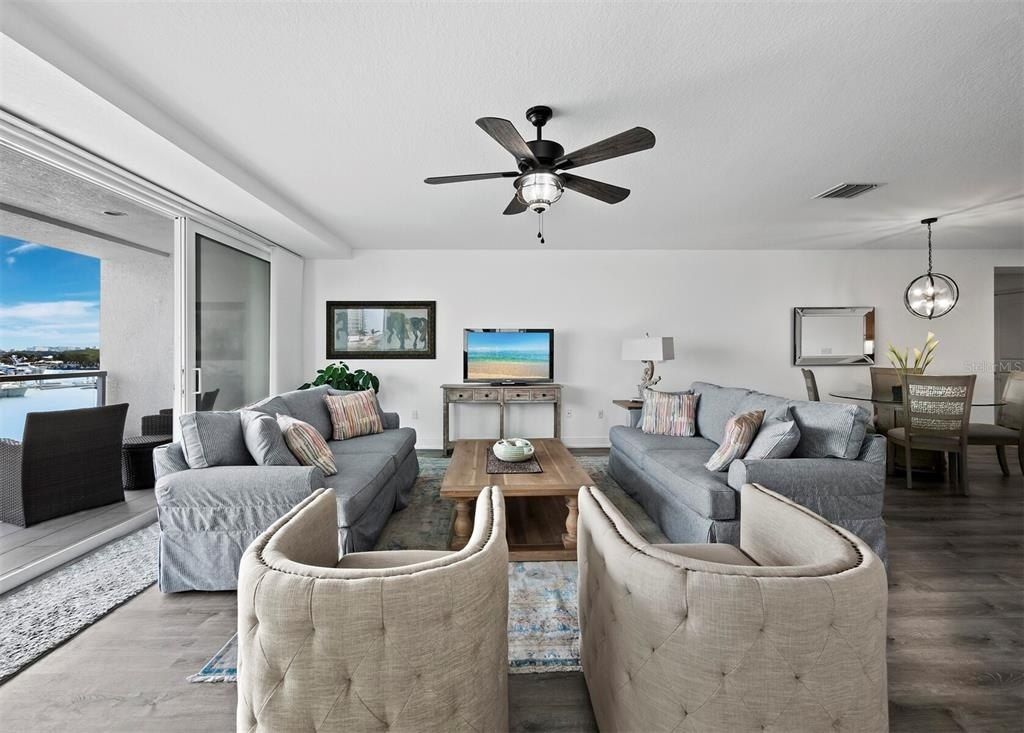 650 Golden Gate Point, Unit 401, Sarasota, FL 34236 Photo