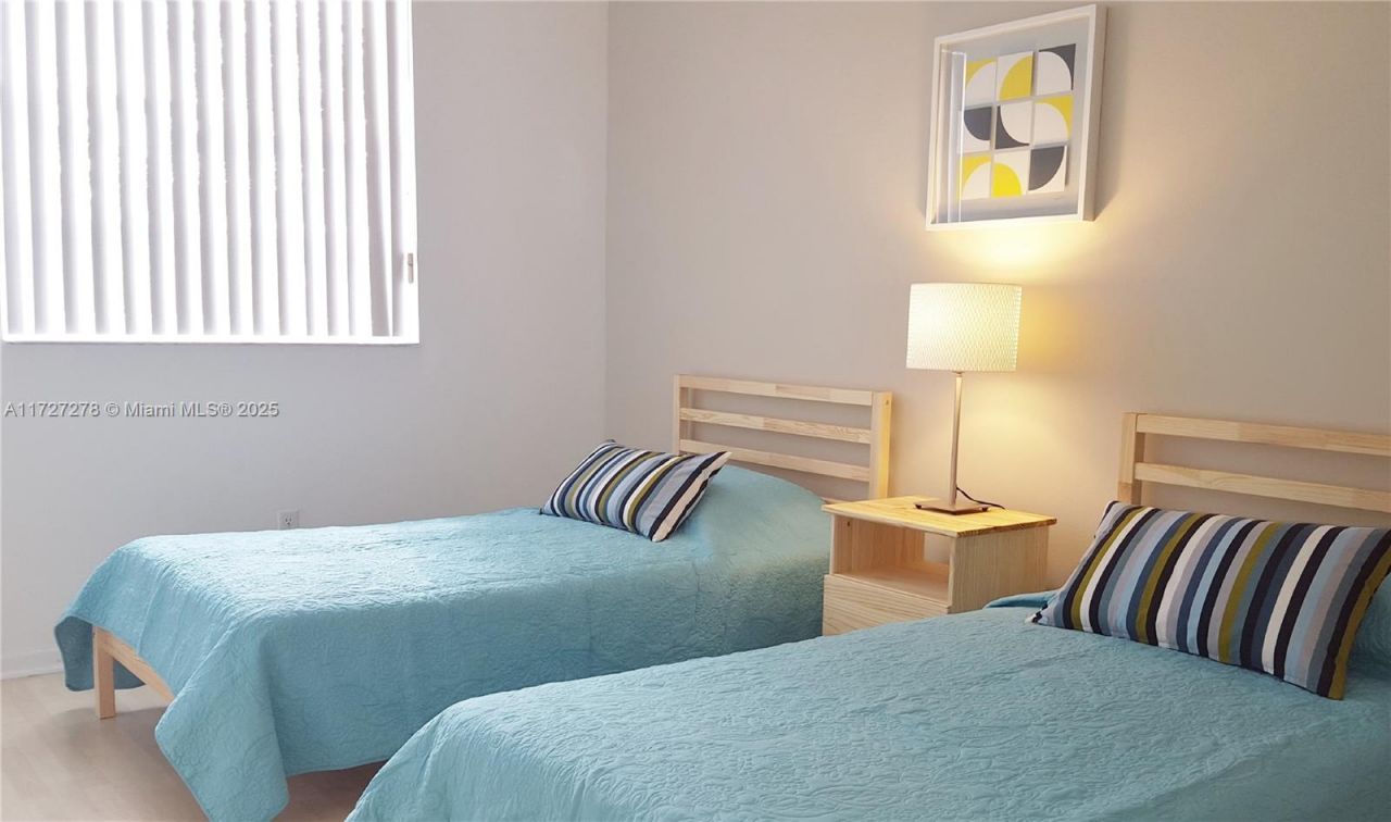 3215 NE 184 St, Unit 14302, Aventura, FL 33160 Photo